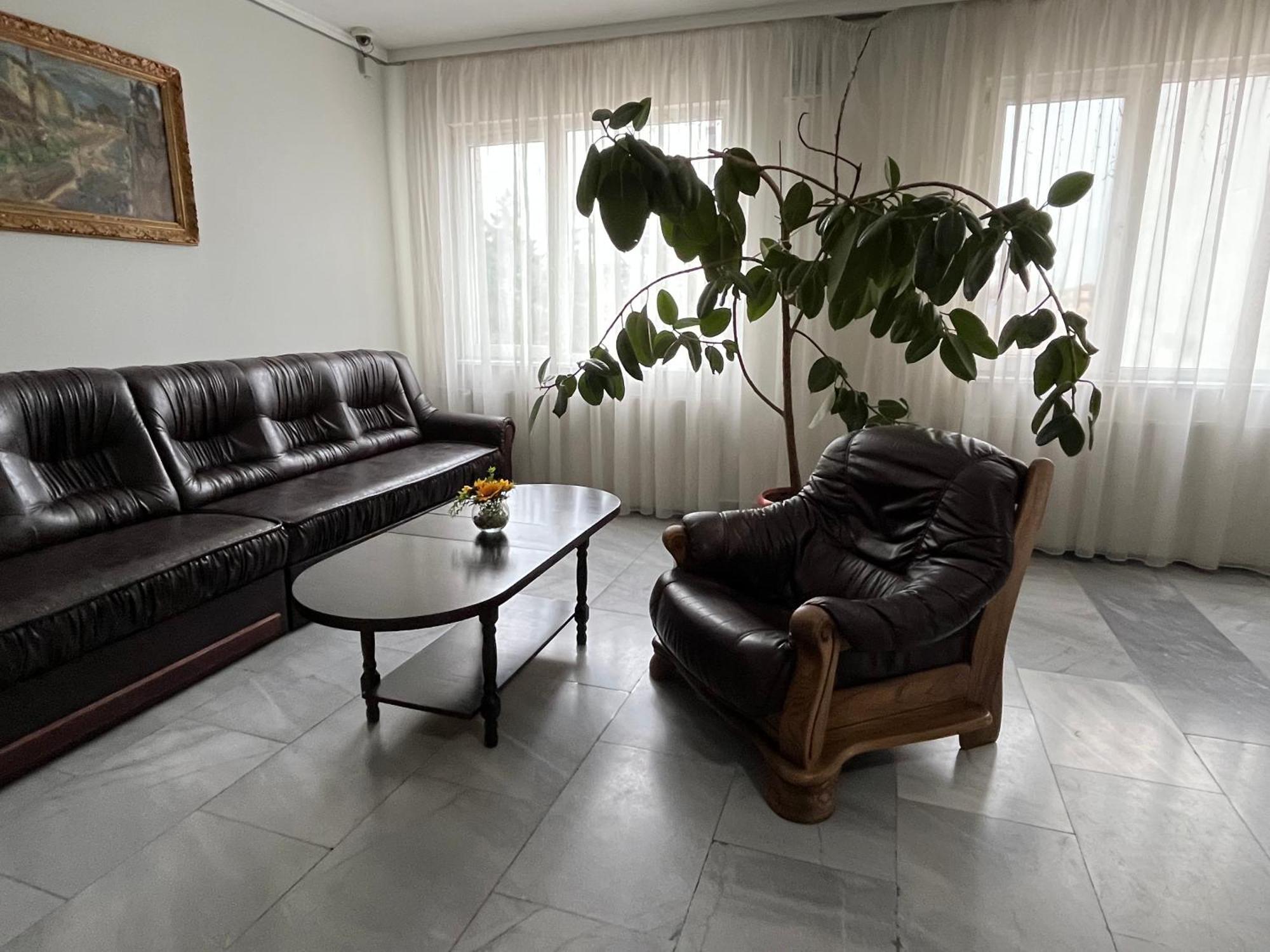 Park Hotel Ivailo เวลีคอเทอร์โนโว ภายนอก รูปภาพ